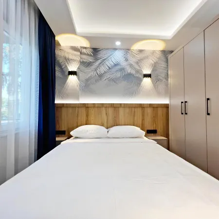 Aparthotel Sunrise *